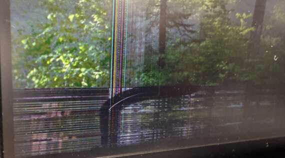 Macbook Pro XDR螢幕破裂怎麼辦？金日鑫教你判斷與維修方式｜Macbook Pro XDR 螢幕 維修推薦