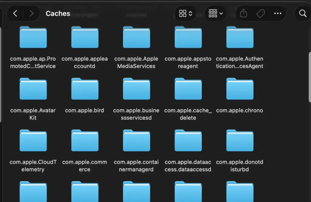 Mac 系統資料清理指南：展示 ~/Library/Caches 下的應用程式快取清單，金日鑫教學如何定位數位垃圾檔案。