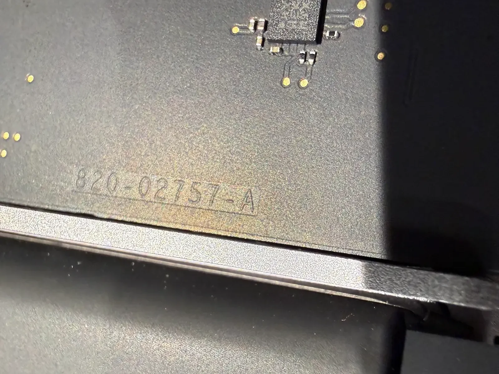 MacBook Pro A2918 主機板 820-02757-A 板號實拍 進水維修